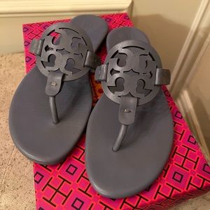 Light Blue (looks gray)  Excellent condition